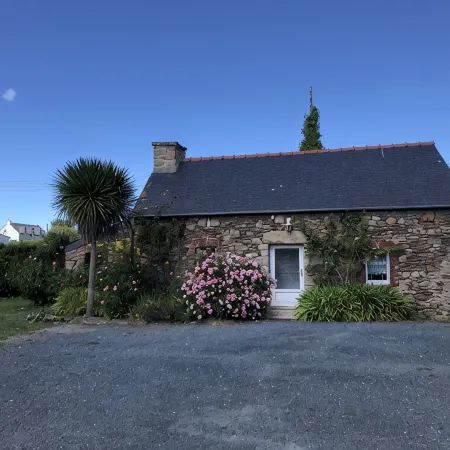 House at 700 m from the sea, facing south, garden, wifi, 1 bedroom, 2 persons