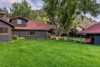 Historic Log Cabin- Downtown Basalt, Aspen Skiing Nearby, Gold Medal Fishing - Wi-Fi