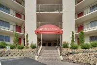Spacious 3BD, 3BA Condo with En Suite Bathrooms, 10 min Walk to Anakeesta - Condos