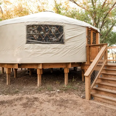 Mockingbird Yurt/Cold A/C! Hot Tub/Medina River Access/River Yurt Village