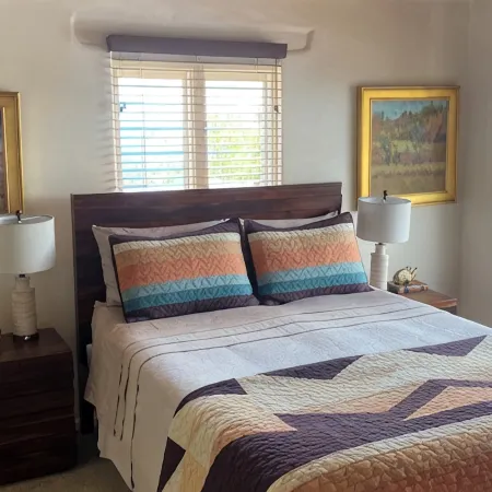 Secluded, modern adobe home just 4.9 miles from the historic Santa Fe Plaza.