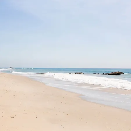 Modern Malibu Road Oceanfront Beach House with AC