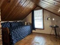Lexington Stays. Close to town and beach! - Wifi