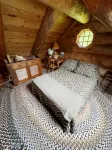 Handcrafted Riverfront Cabin on 10 acres - 3성급