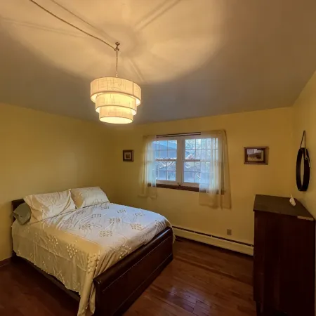 1959 Mid-Century Retro Home on 5 acres
