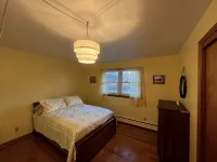 1959 Mid-Century Retro Home on 5 acres - Homestays