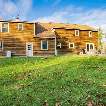 Spacious Home Close to Beaches! 3BR, Dog & Family Friendly, 30 Mins to Portland