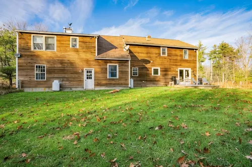 Spacious Home Close to Beaches! 3BR, Dog & Family Friendly, 30 Mins to Portland - WiFi