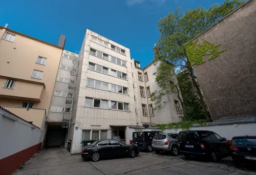 Pension Alpha - Frankfurt City Central Station - Homestays