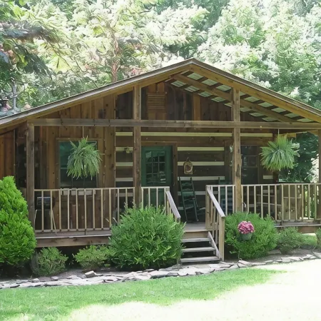 Extremely clean cabin in a quiet setting with an outdoor fire pit.