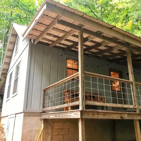 Mountain Cabin with creek and hiking trail! Minutes from Blue Ridge