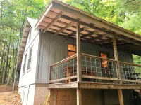 Mountain Cabin with creek and hiking trail! Minutes from Blue Ridge - Chalets