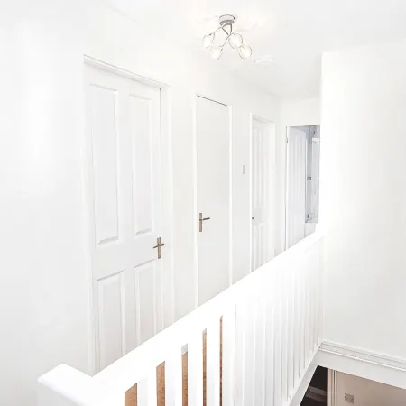 CITY CENTRE ★ FREE PARKING ★ 2 BED HOUSE ★ MODERN