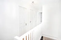 CITY CENTRE ★ FREE PARKING ★ 2 BED HOUSE ★ MODERN - 2-Star