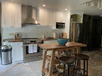 "The Loft "  great location, super spacious one bedroom with a large balcony! - Boutique