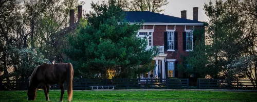 1851 Historic Maple Hill Manor B&B - Homestay