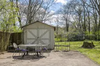 Scarlett Scales Cottage in Downtown Franklin - บังกะโล