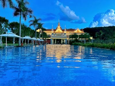 Jinghong Shanye Luming Hot Spring Villa