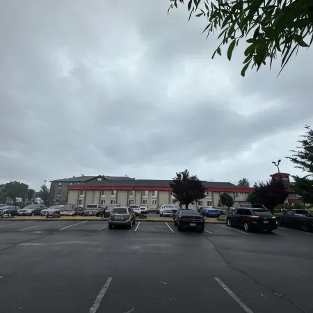 Bridgeway Inn & Suites - Portland Airport