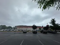 Bridgeway Inn & Suites - Portland Airport - Parkplatz