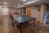 Spacious, Secluded Sanctuary!  Very Clean!  5 Queen Beds!  Wildlife Viewing. - Wi-Fi