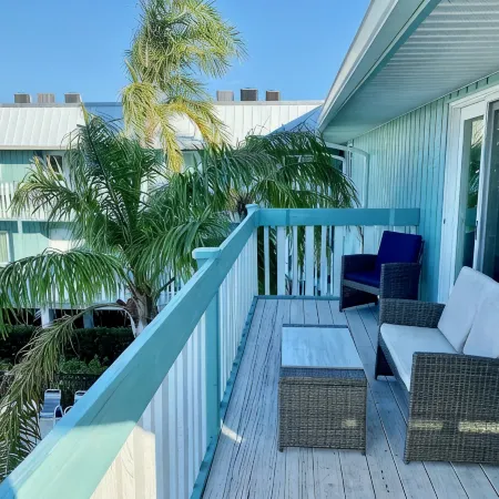 Newly Renovated - 1 Block from the Beach, Walk to Bars, Restaurants & Shopping!