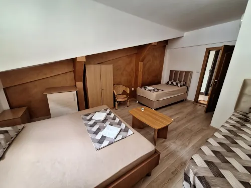 Hostel Izvor - Hostales