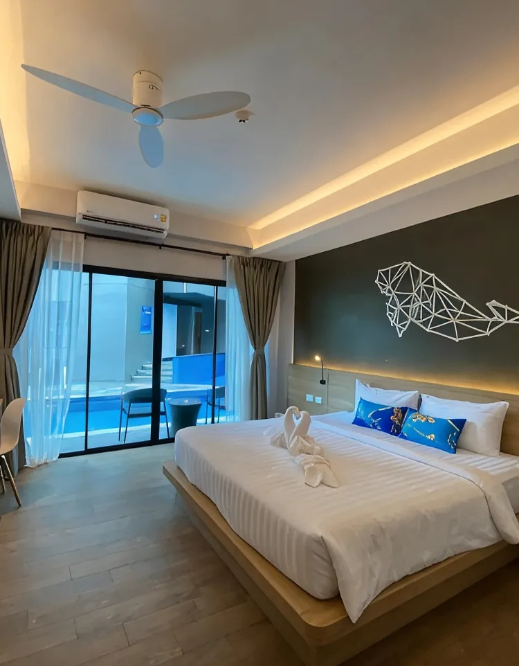 ห้องดีลักซ์ มีทางลงสระว่ายน้ำ