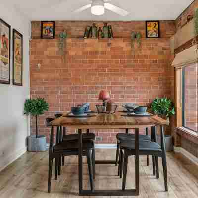 Iconic Warehouse Apartment~CBDEdge~2Bed/2Bath/1Car Others