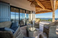 Villa Soleil d'Or Golfe de ST Tropez , Swimming Pool at 29° All Year Round, 180° View - 別墅