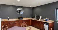 Days Inn by Wyndham Topeka - Morgenmad