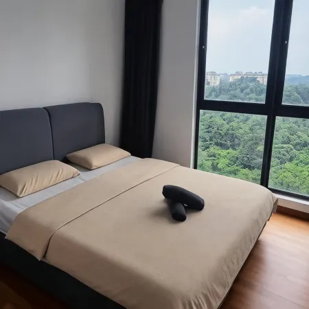 Clio 2 | Modern Retreat For Family