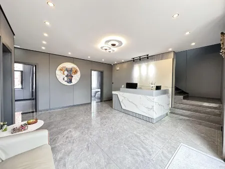 Genhe Yuewan Light Luxury Hotel (Cold-Level Plaza) Отели в г. Гэньхэ