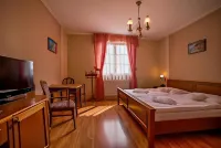 Hotel Tri Vezicky Hotels in 