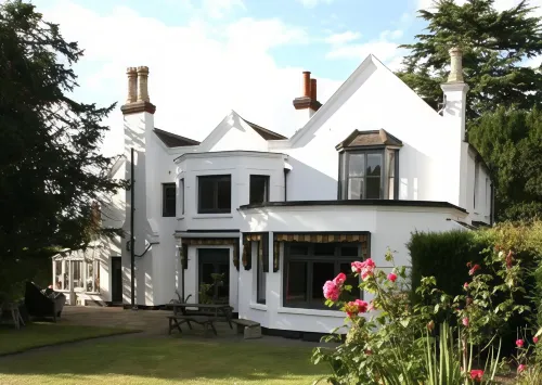 West End Lodge Hotels in Oxshott