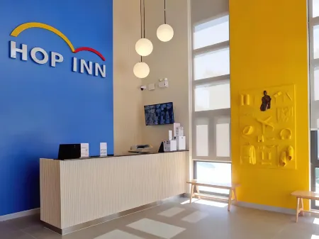 Hop Inn Nakhon Ratchasima City Center Отели рядом с достопримечательностью «Nakhon Ratchasima Rajabhat University»