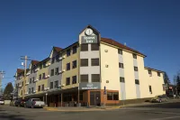 Tower Inn & Suites