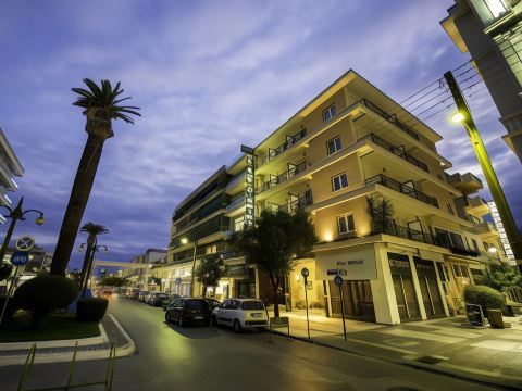 Lakonia Hotel