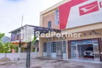 Hotel Rai's Palopo Exclusive Mitra RedDoorz Các khách sạn gần Stadion Lagaligo Kota Palopo