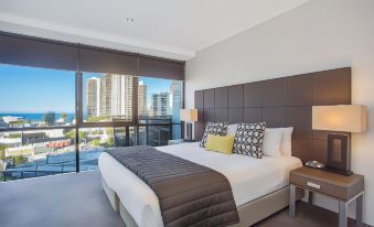 Mantra Circle on Cavill Surfers Paradise