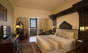 Arabian Courtyard Hotel & Spa