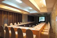 Crown Victoria Hotel Tulungagung فنادق في Tulungagung