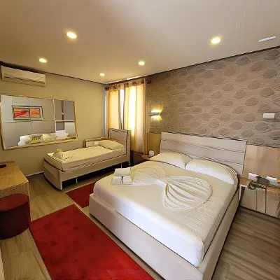 HOTEL ERANDI Hotels in 