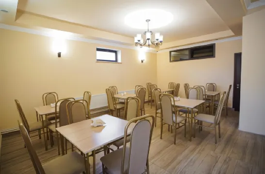 Decca Hotel Отели рядом с достопримечательностью «Кавказские горы»