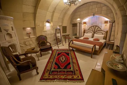 Divan Cave House