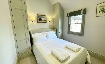 The Emerald - Central Henley, 2 Bedroom House