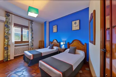 Hostal Alfonso XI فنادق في Guadalupe