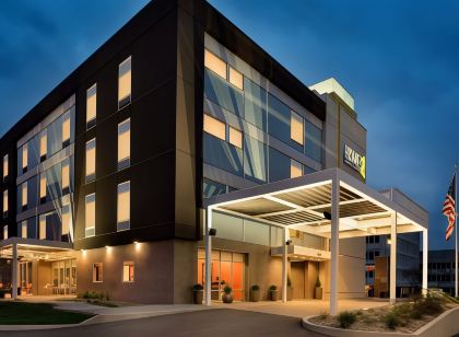 Home2 Suites by Hilton Cleveland Beachwood