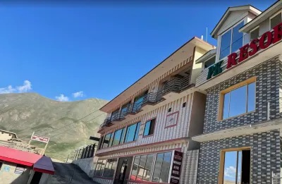 Bright star Hotel and Restaurent Hotels in Burawai