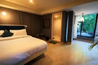 The Cloud Resort